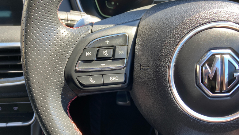 MG HS 1.5 T-GDI Trophy 5dr DCT Petrol Hatchback